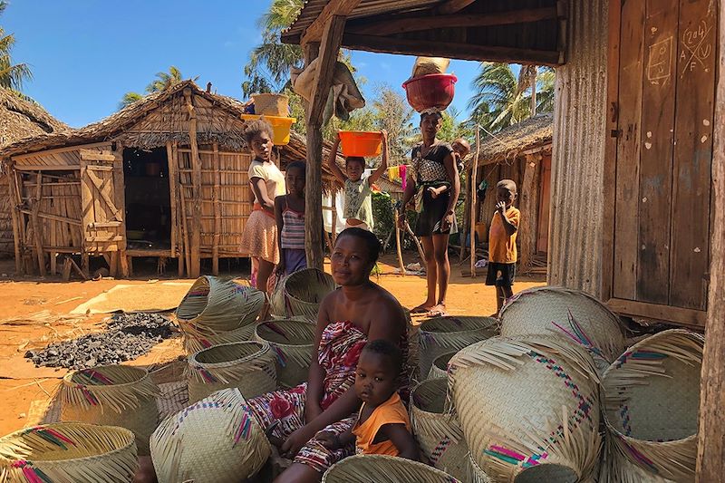 Rencontre dans un village - Nord de Madagascar