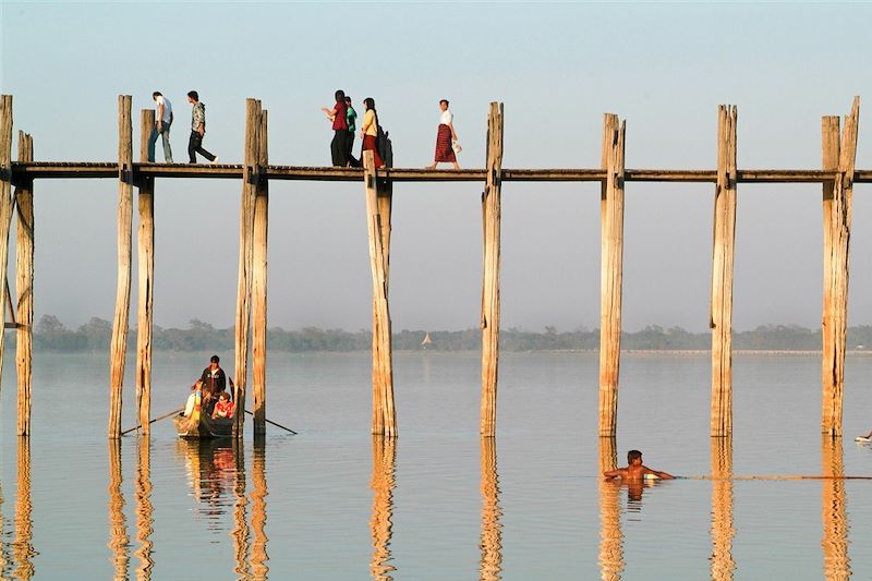 Sur le pont d'U Bein - Amarapura - Région de Mandalay