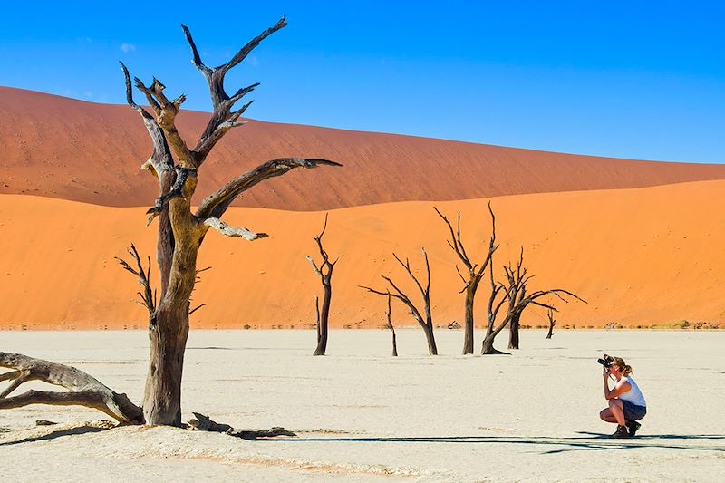 Voyage en Namibie avec guide: peuple himba, safaris parc d'Etosha, Swakopmund, Twyfelfontein, désert du Namib, chutes d'Epupa