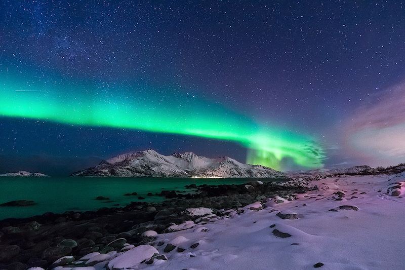 Observation des aurores boréales à Tromso et balades à raquette en immersion dans le Grand Blanc