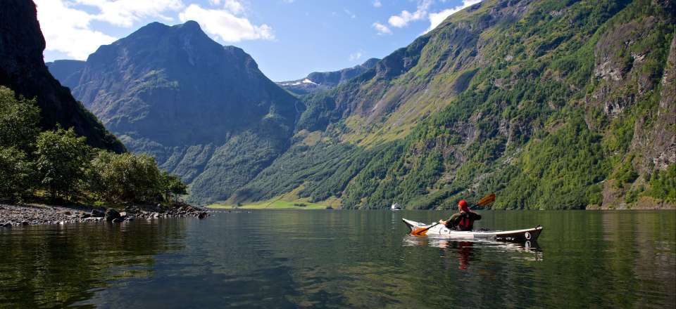 Road trip dans les grands fjords norvégiens en van et en kayak pour profiter pleinement de la nature !