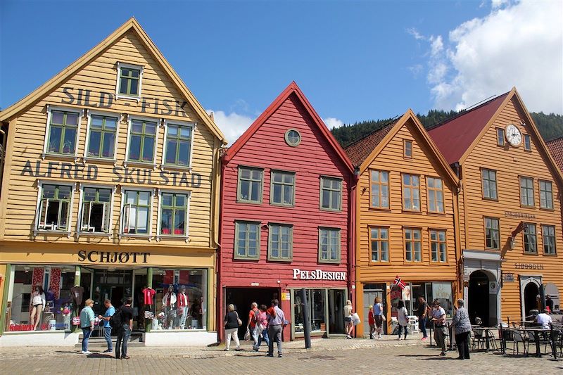 De Stavanger à Bergen, trek en Norvège à la découverte des 3 randonnées mythiques du sud du pays. Emotions garanties.