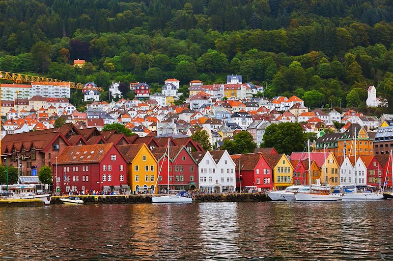 A pied, en bateau, en minibus et en train à la découverte du meilleur de la Norvège du sud.