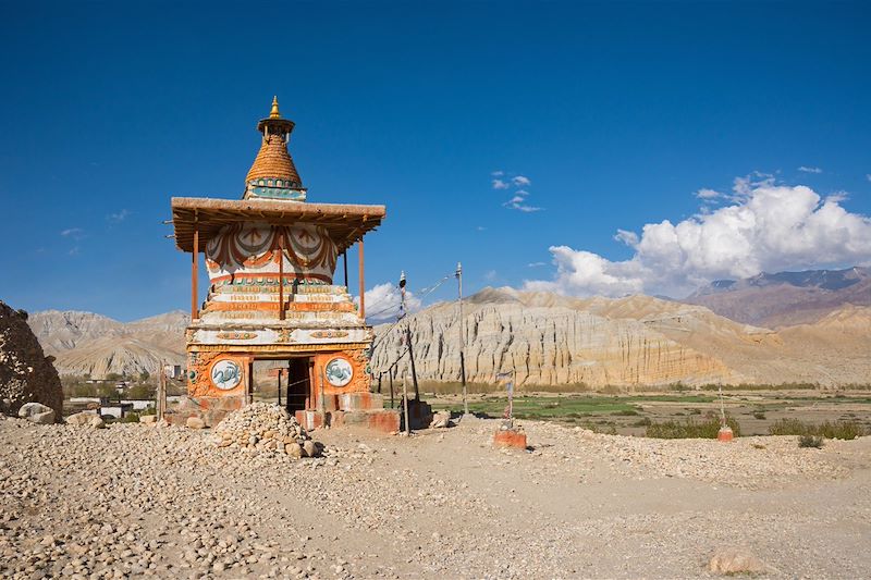 Chörten dans le village de Tsarang - Népal