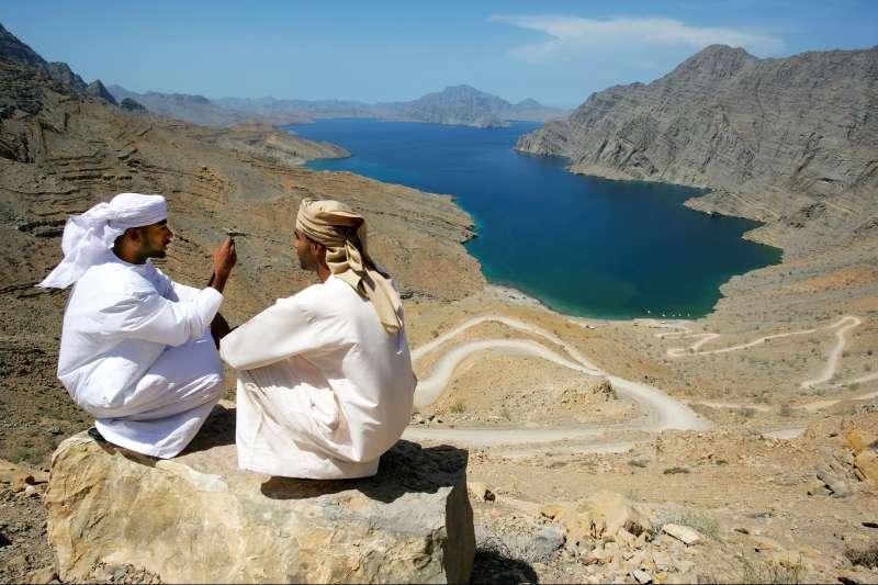 Des Fjords d'Oman aux gratte-ciels de Dubaï 