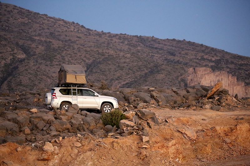 4x4 avec tente sur toit - Oman