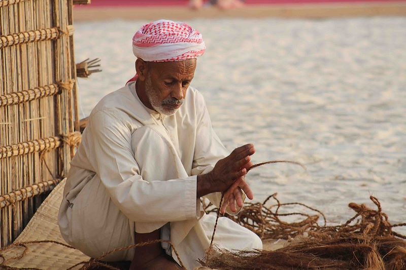 Circuit combiné de Oman à Dubaï : autotour en tente de Mascate aux wadis, via le Wahiba Sands, les jebels, et découverte de Dubaï