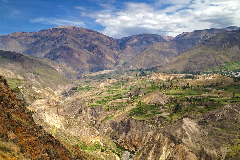 Voyage complet de la côte Pacifique à l'Amazonie, via Huacachina, Nazca, Arequipa, le lac Titicaca, Cusco et le Machu Picchu !