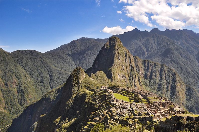 Découverte du littoral Pacifique, des hauts plateaux andins et de leurs cultures millénaires, Nazca, Machu Picchu et lac Titicaca.