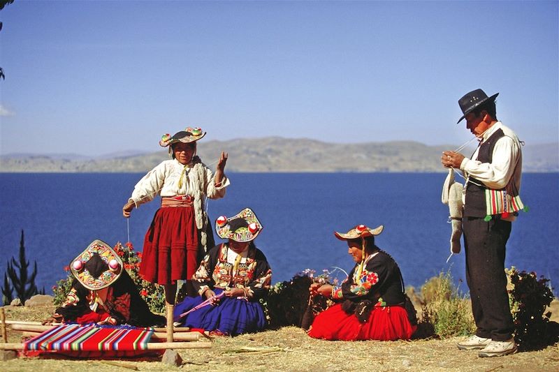 Artisans de Llachón - province de Puno - Pérou
