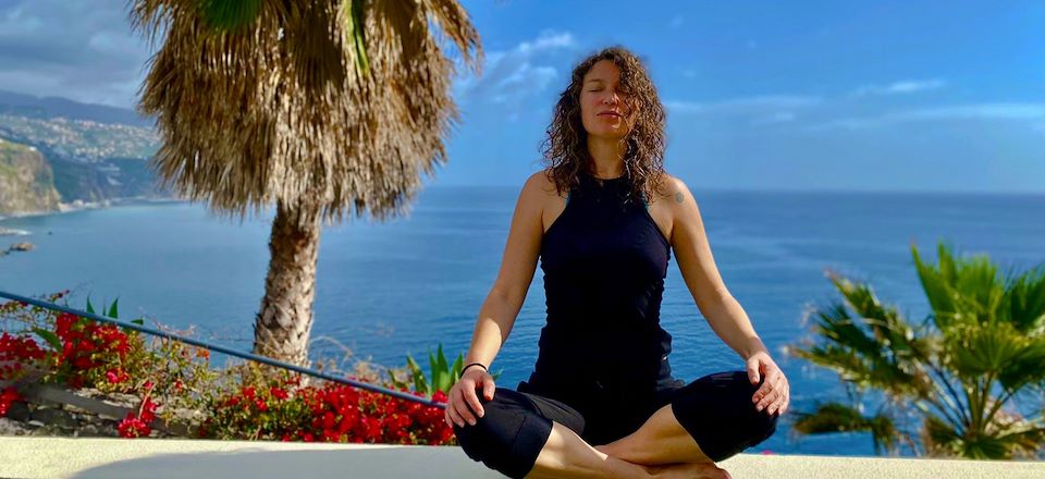 Ressourcement total sur la côte sud de "L'île aux fleurs" : rando et yoga à Madère, avec 4 nuits en maison d'hôtes face à l'océan