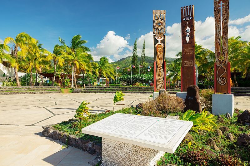 Mémorial à Papeete - Tahiti - Îles de la Société - Polynésie Française
