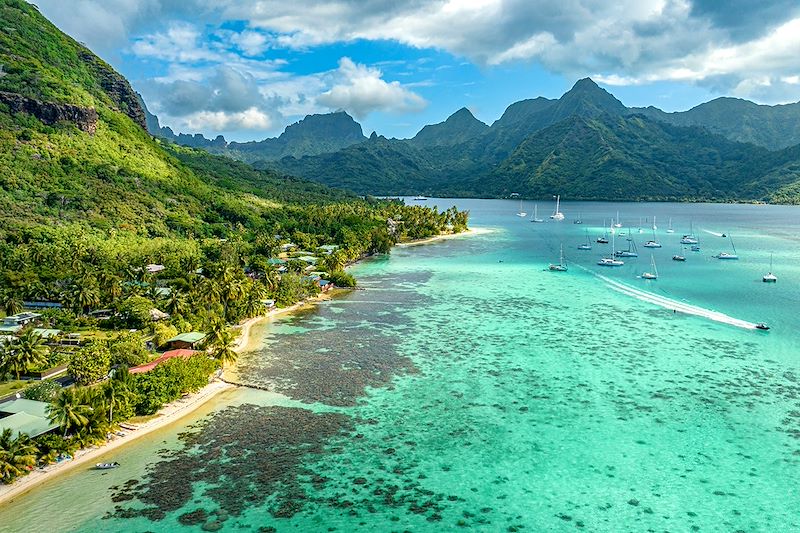 Voyage au volant de votre van aménagé en Polynésie, deux semaines d’aventure avec les plus beaux sites de Tahiti et Moorea