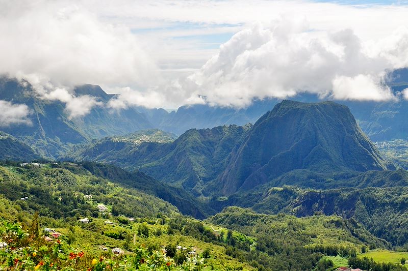 Circuit guidé multiactivité à la Réunion avec rando, canyoning, exploration du volcan et d'un tunnel de lave, atelier, snorkeling