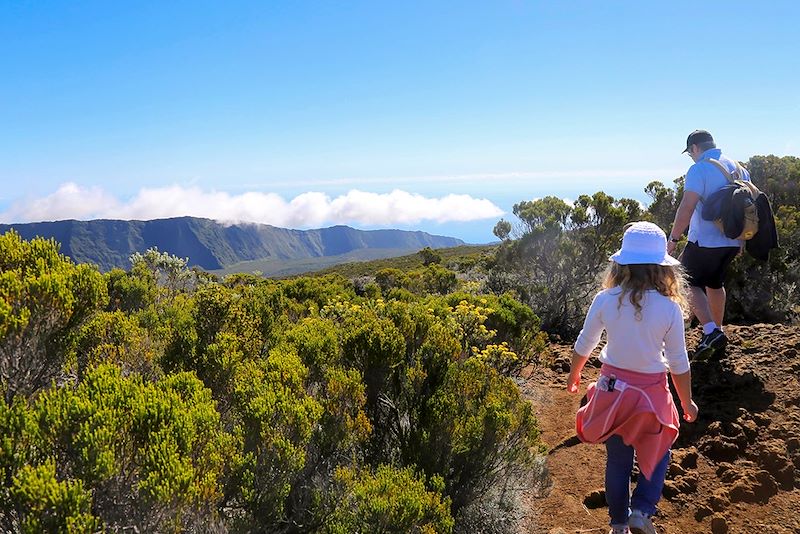 Circuit guidé multiactivité à la Réunion avec rando, canyoning, exploration du volcan et d'un tunnel de lave, atelier, snorkeling