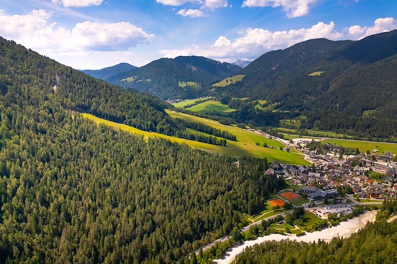 Découvrez les alentours du lac de Bled de manière sportive grâce à cet itinéraire spécialement conçu pour les VTT