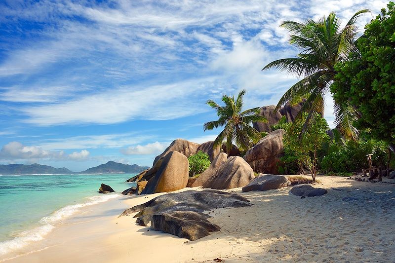 Découverte de Mahé, la Digue, Praslin, île de Curieuse au gré du vent avec balades, snorkeling, kayak dans le lagon et vélo !