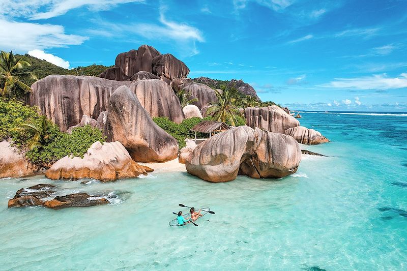 Découverte de Mahé, la Digue, Praslin, île de Curieuse au gré du vent avec balades, snorkeling, kayak dans le lagon et vélo !