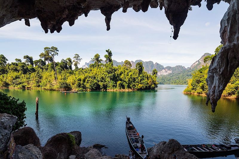 Grotte calcaire dans le parc national de Khao Sok - Thaïlande