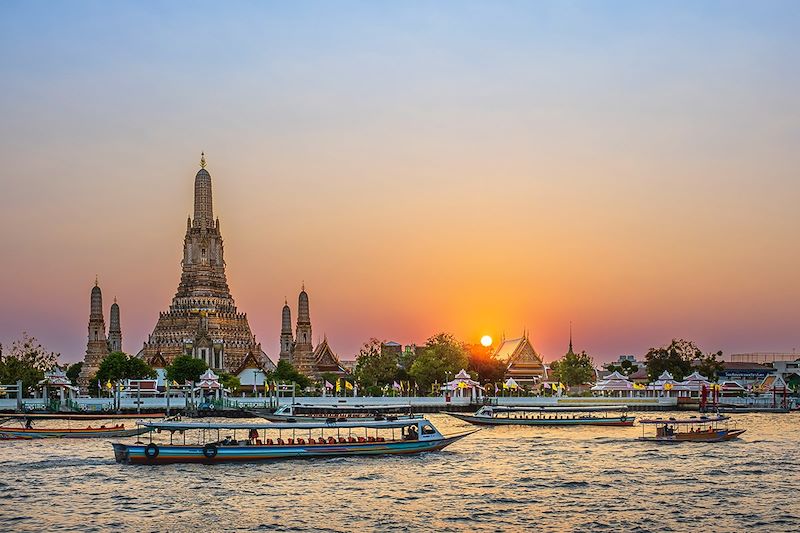 Aventure thaï en randonnée et en raft à Umphang, à vélo à Sukhothai et Ayutthaya et en tong sur les plages tranquilles à Samet 