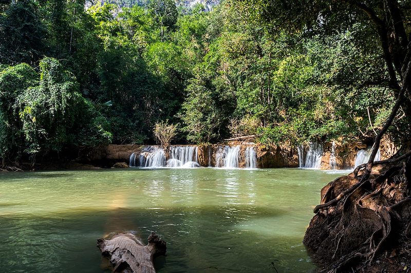 Aventure thaï en randonnée et en raft à Umphang, à vélo à Sukhothai et Ayutthaya et en tong sur les plages tranquilles à Samet 