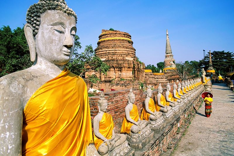 Circuit en Thaïlande en train et en bus de Bangkok à Chiang Mai jusqu'à Koh Samed : temples, nature, trek et plages de rêve