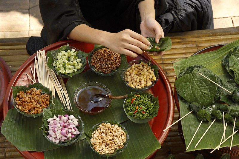 Voyage en petit groupe avec guide francophone pour découvrir les plaisirs culinaires de Thailande             