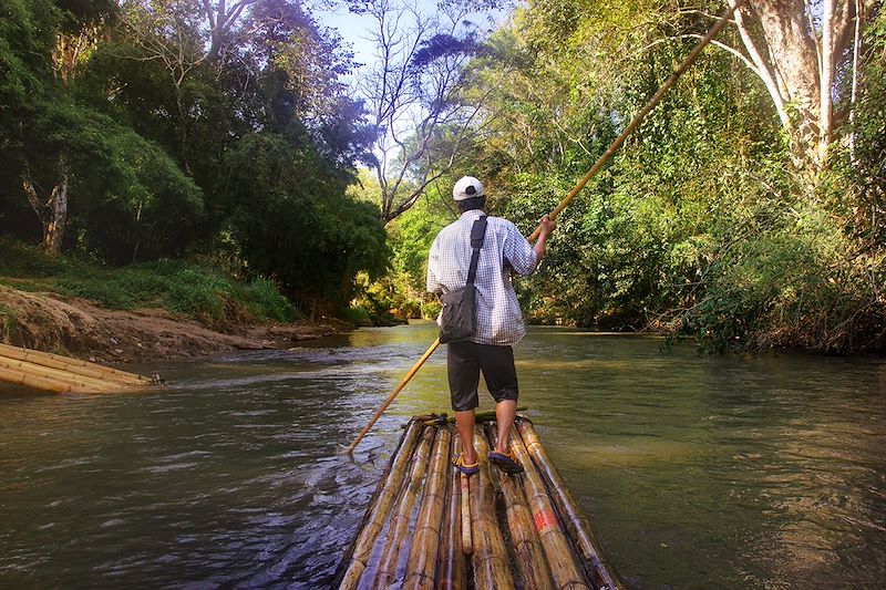 Voyage en petit groupe avec guide francophone pour découvrir les plaisirs culinaires de Thailande             