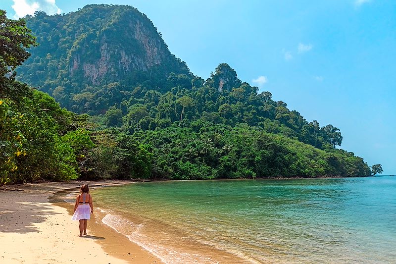 Balades et farniente sur les îles sauvages de Thaïlande : Koh Mook, Koh Kradan et Koh Libong après une visite guidée de Bangkok