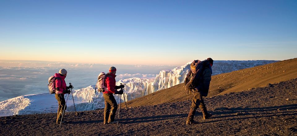 Ascension du mont Kilimandjaro par la mythique Voie Machame, accompagné de votre guide privatif, une ascension progressive