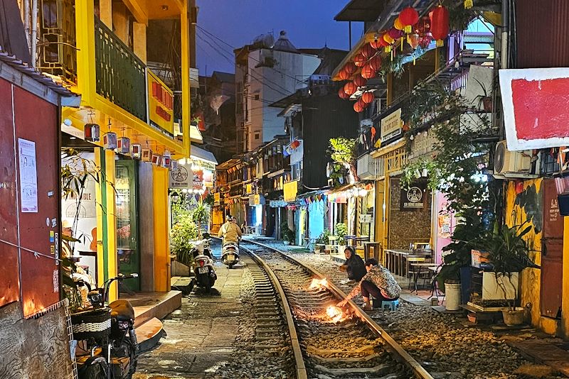 Découverte de Hanoi, la Baie d'Halong, Hué, Hoi An et le Delta du Mékong