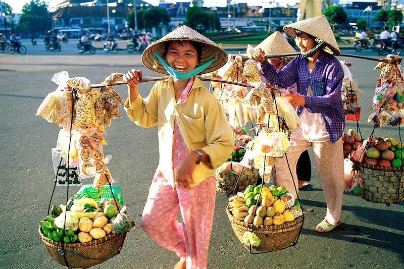 Circuit Vietnam Cambodge : Saigon, Delta du Mékong, Phnom Penh , Angkor. Le tout parsemé d'activités originales et authentiques