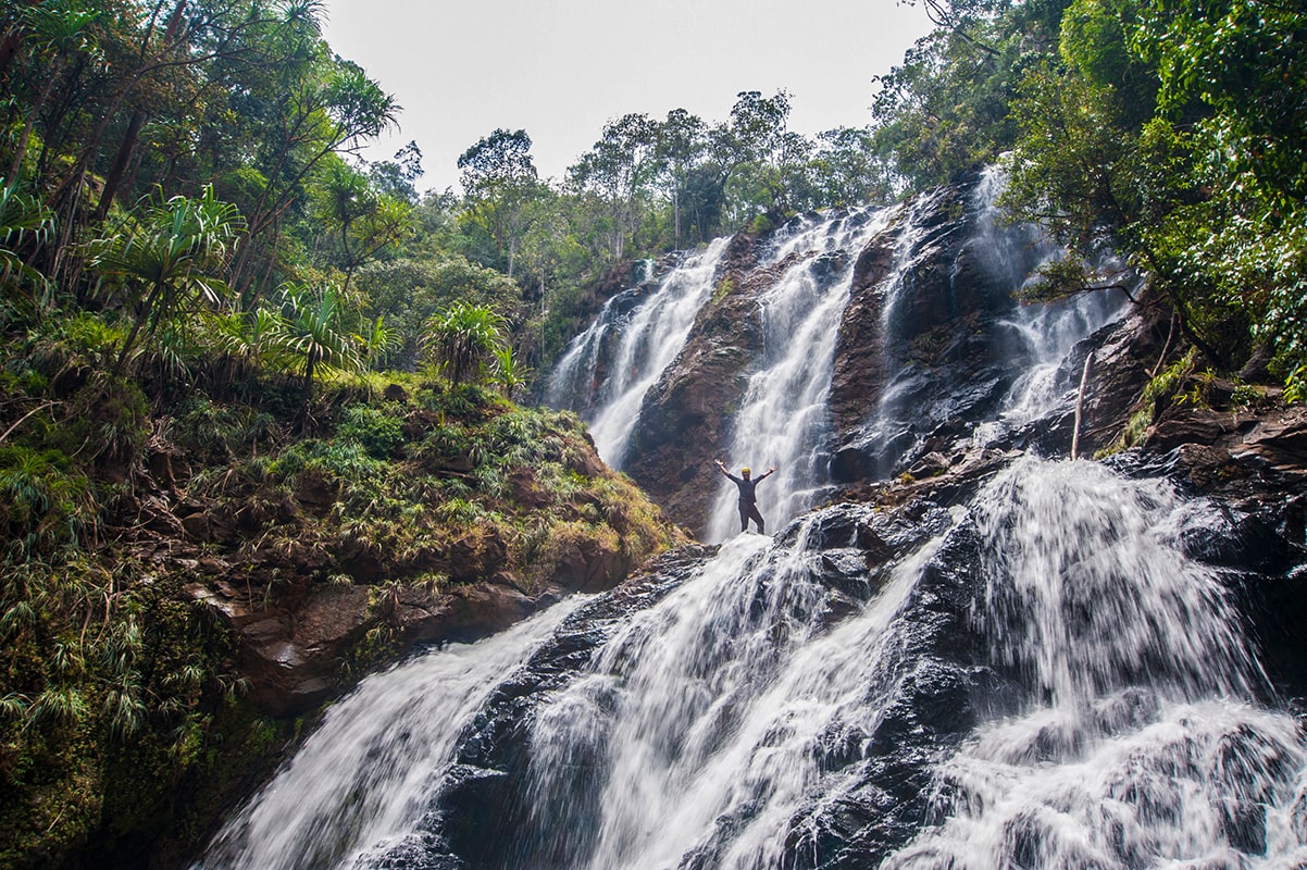 Exploration du massif de Matarombeo à Sulawesi en Indonésie