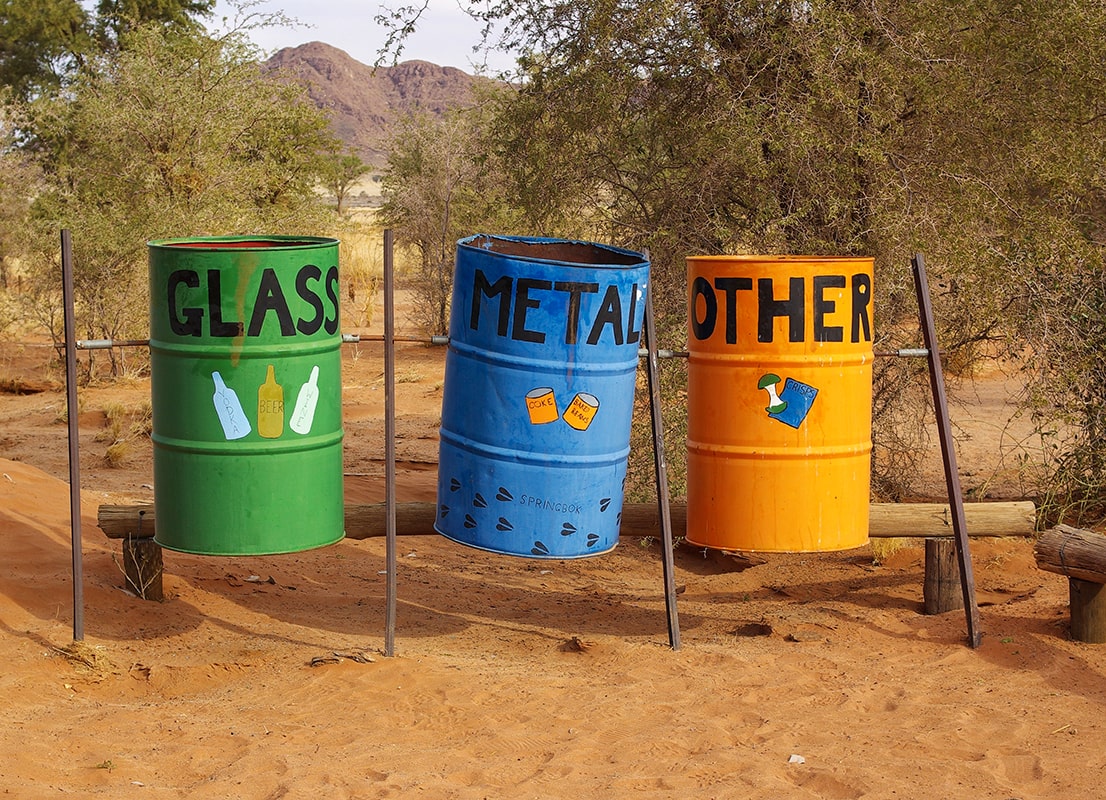 Tri sélectif des déchets dans un campsite en Namibie