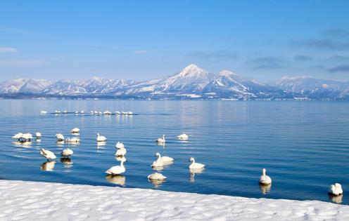 Le lac Inawashiro - Japon © tk2001/stock.adobe.comhttps://www.nomade-aventure.com/Content/Img/mag/articles/AdobeStock_554219285.jpeg