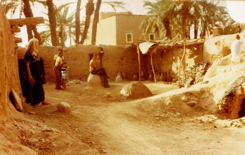 Christine R. dans un village près de Chaouen au Maroc en août 1975 © Christine R.