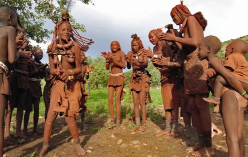 Les Himbas en Namibie © Olivier Caillaud