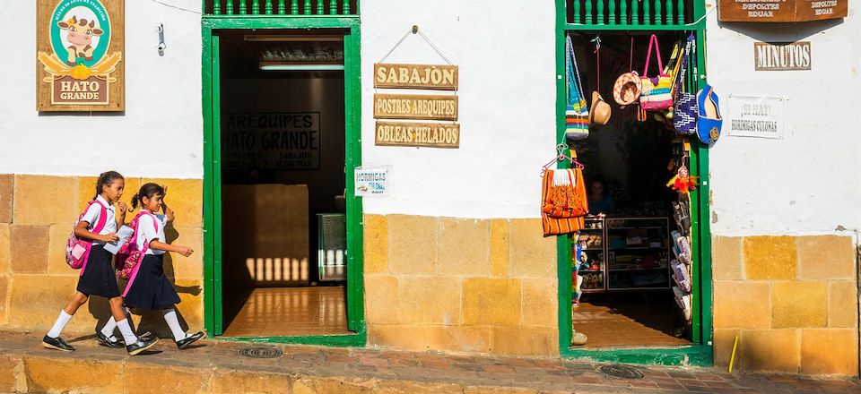 Les incontournables de la Colombie en famille de Bogota à la côte Caraïbe, village andin de Villa de Leyva et plage à Tayrona