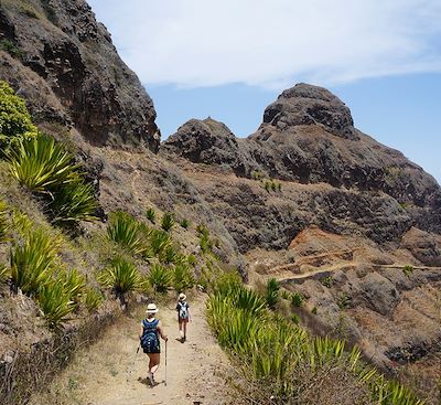 Randonnée au Cap-Vert sur Santo Antão en liberté avec carnet de route et visite de São Vicente avec la baie de Mindelo