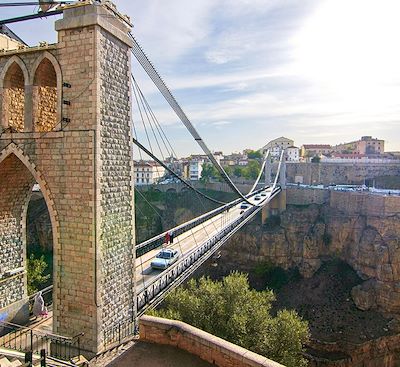 Découverte des cités et des merveilles du nord de l'Algérie avant d’explorer les oasis du sud en autotour sur la transsaharienne.