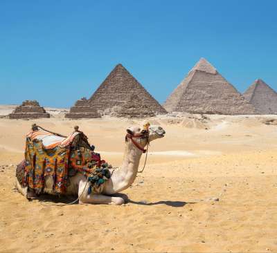 Découverte originale du fleuve sacré et des sites incontournables d’Egypte, à bord d’un bateau traditionnel  + les Pyramides