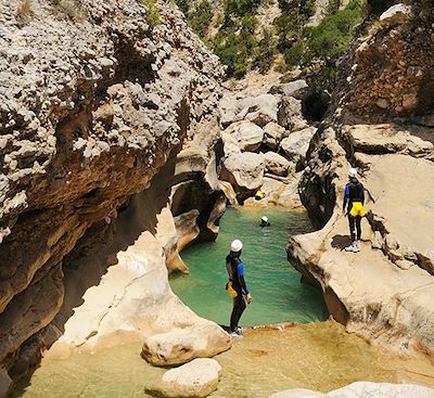 Découverte aquatique des meilleurs canyons des Pyrénées espagnoles, en étoile depuis le charmant village de Rodellar