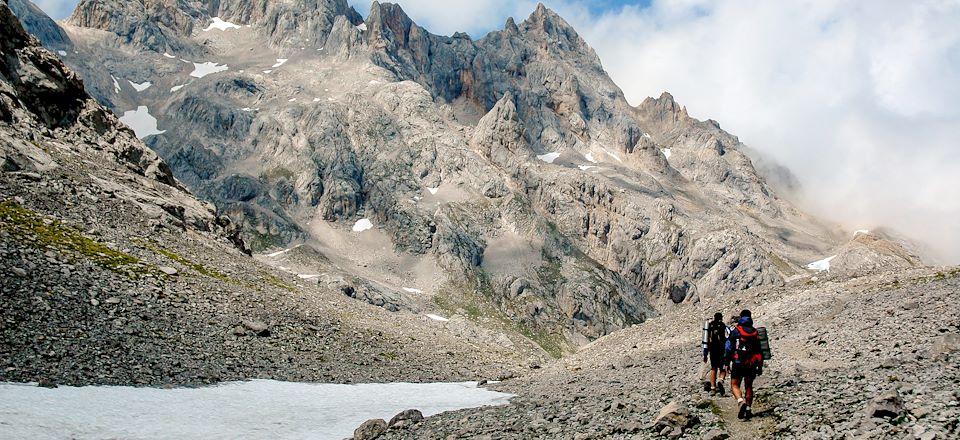 Randonnée en étoile au cœur des trois grands massifs des "Picos de Europa", avec une nuit en refuge de montagne