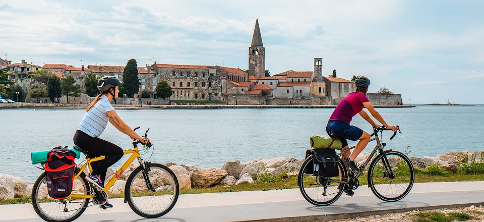 Découverte des trésors culturels de l'Istrie à vélo et en bateau accompagné d'un guide anglophone