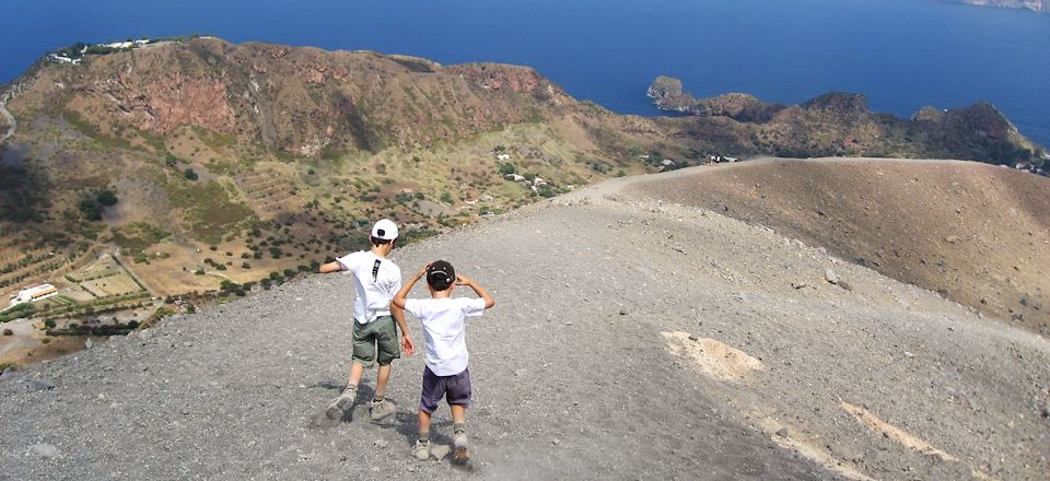 Voyage en famille en Sicile : un trésor comprenant des pièces d'or d'une valeur de 250euros attend un jeune aventurier 