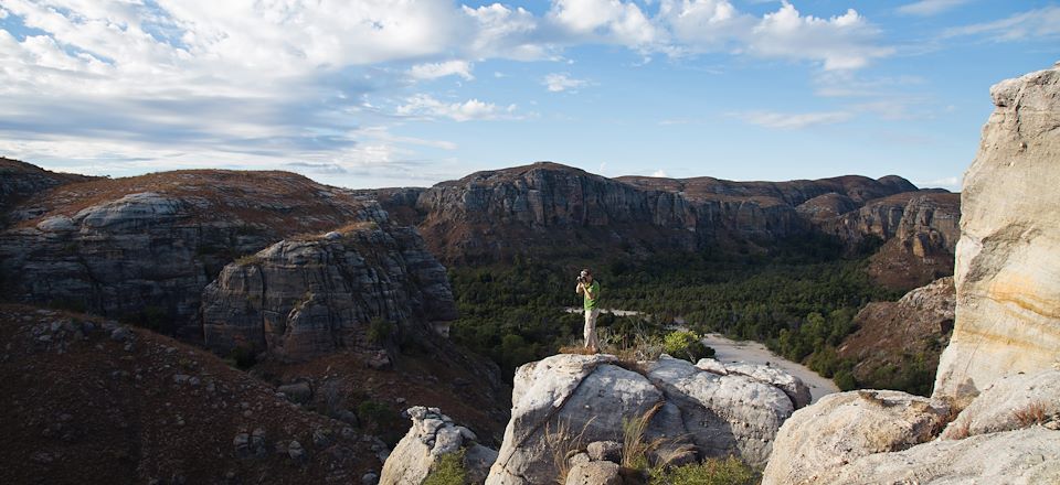 Trek au cœur du massif du Makay, Pays Zafimaniry, PN de l'Isalo et trek dans l'Andringitra avec ascension du Pic Boby !