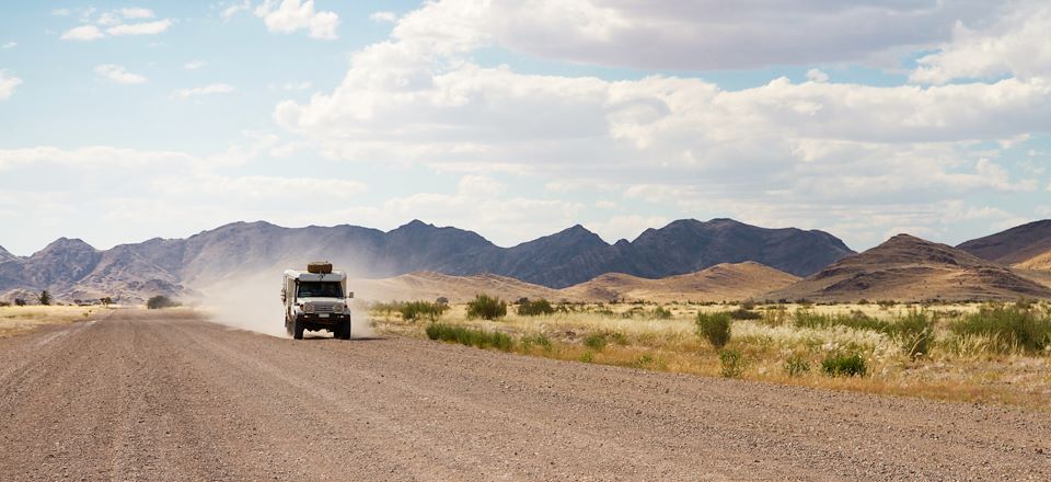 Voyage en camping-car pour explorer les grands sites de Namibie, du parc d'Etosha au Damaraland en passant par le désert du Namib