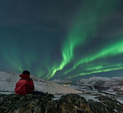 Observation des aurores boréales à Tromso et balades à raquette en immersion dans le Grand Blanc