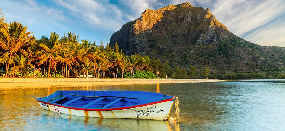 Paysages enchanteurs de la Réunion, rencontres et découvertes culinaires et plages idylliques de l'île Maurice