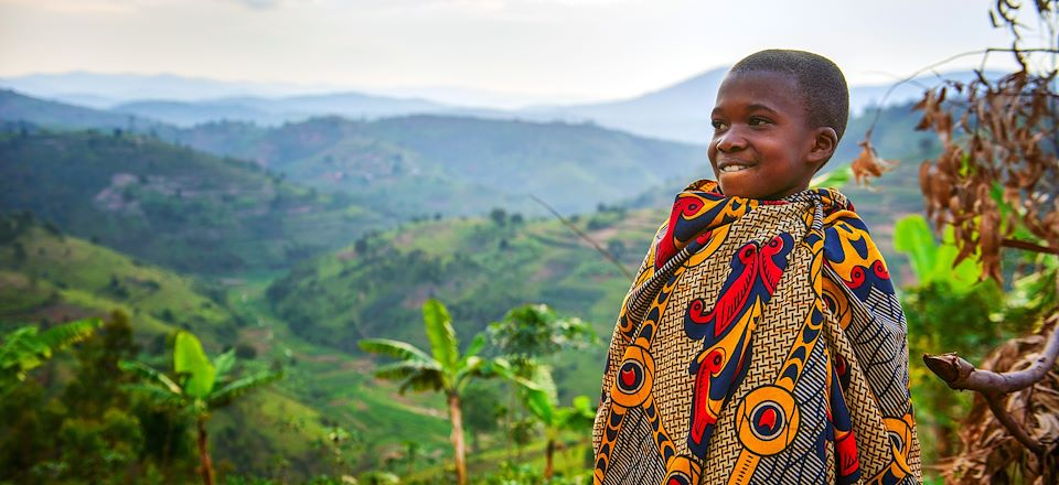 Rando sur les sentiers du Congo Nil Trail, Ascension du Volcan Bisoke et pistage des Chimpanzés et des Gorilles !